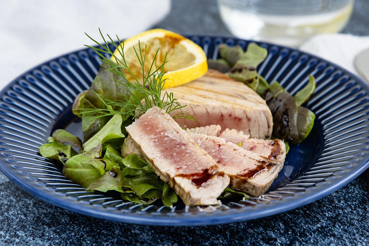 tuna, tuna steak, fishes, fish, fried, food, vegetables, salad, tuna, tuna, tuna, tuna, nature, tuna, tuna steak, tuna steak tuna diet